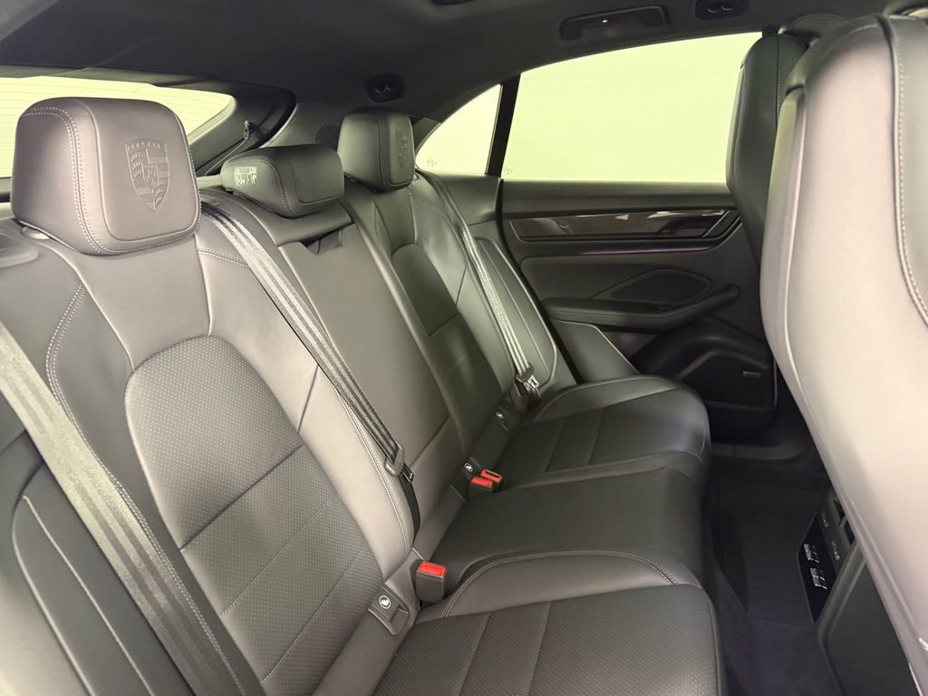 New 2026 Porsche Macan GTS Electric image 18