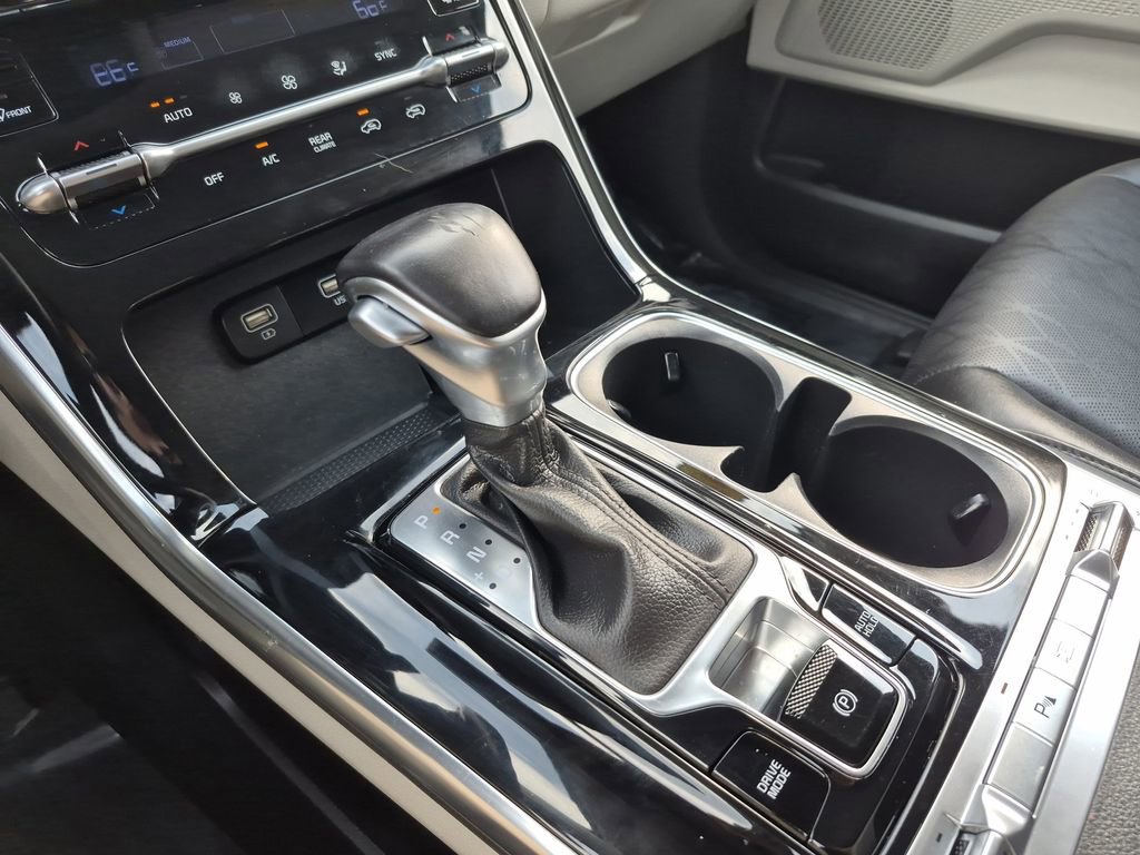 Certified 2023 Kia Carnival SX image 26