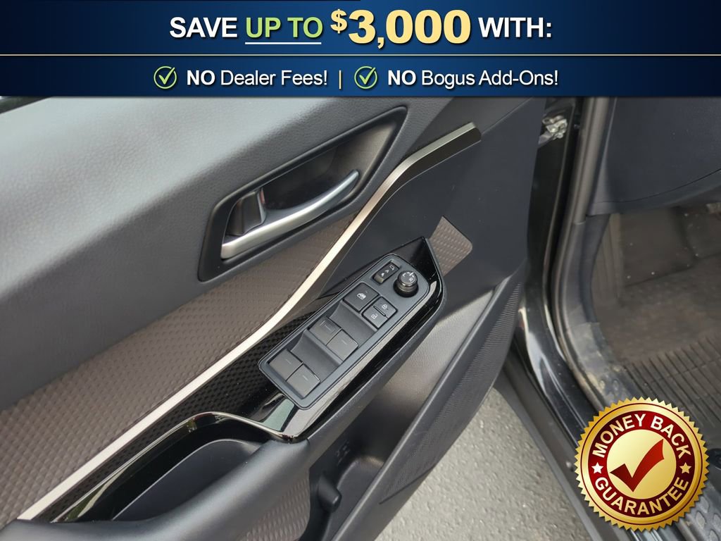 Used 2022 Toyota C-HR Limited image 16