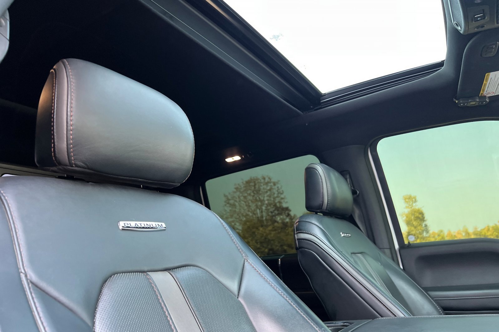 Used 2019 Ford F250 Platinum w/ Platinum Ultimate Package image 16