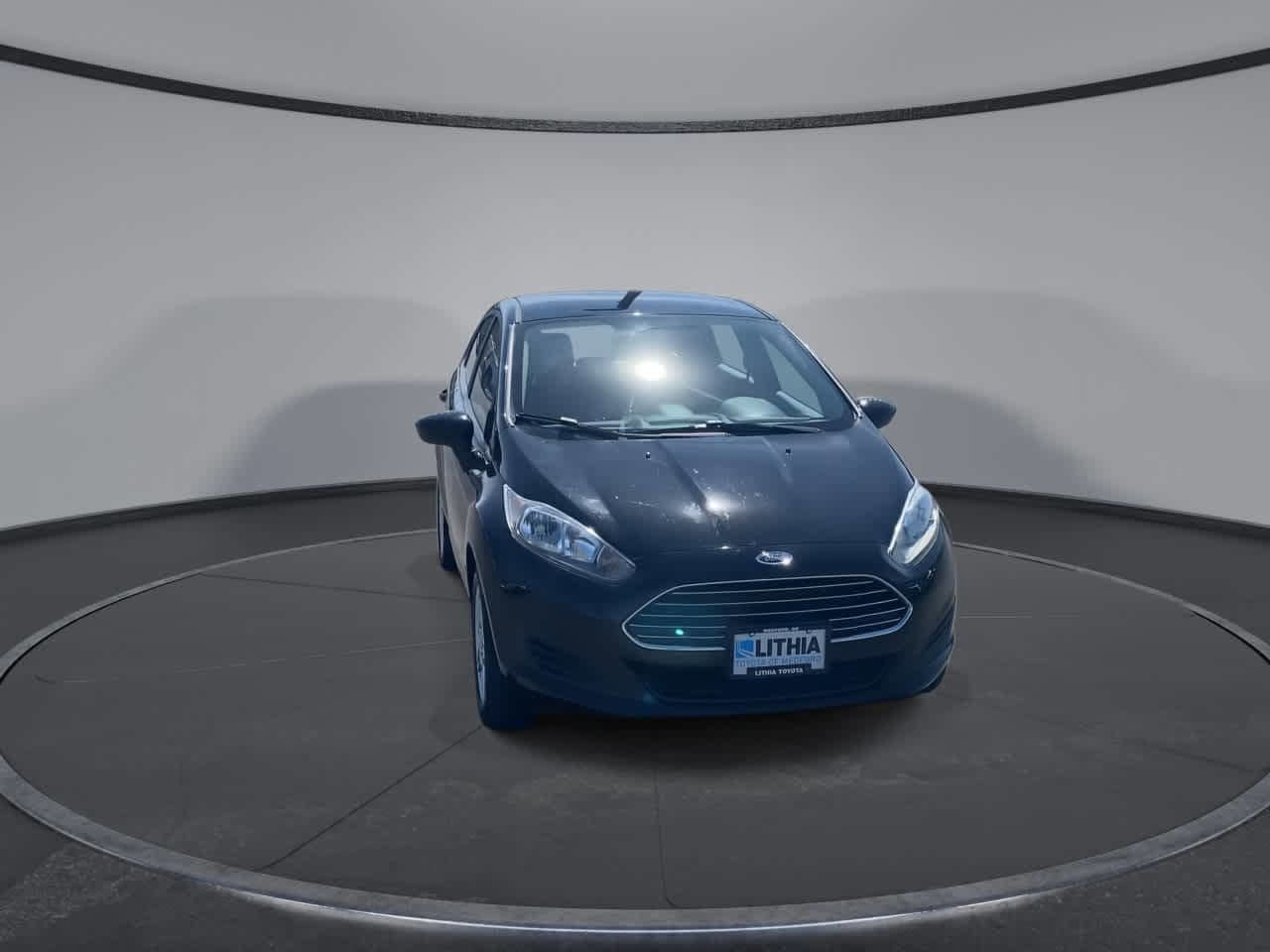 Used 2018 Ford Fiesta SE FWD image 4