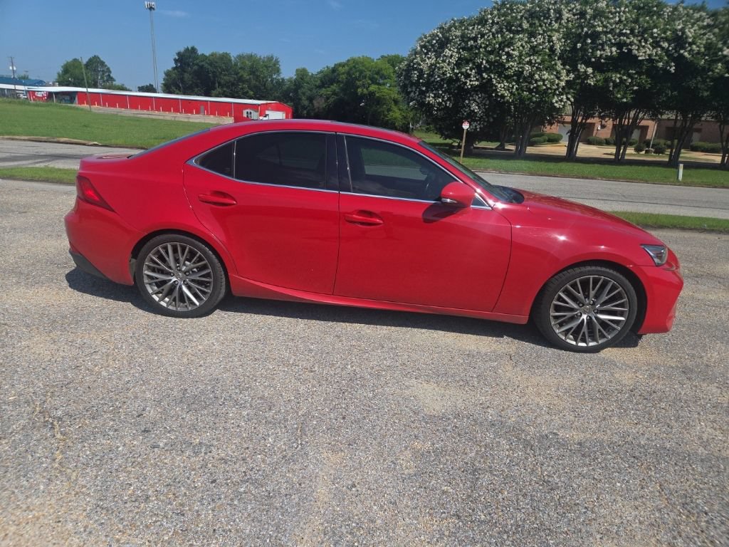 Used 2017 Lexus IS 200t RWD image 13