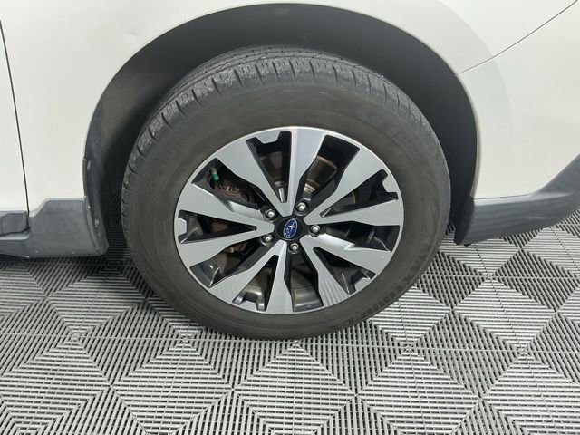 Used 2015 Subaru Outback 3.6R Limited AWD/4WD image 15