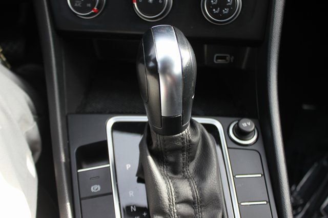 Used 2019 Volkswagen Jetta S w/ Driver Assistance Package image 8