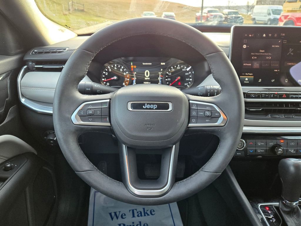 Used 2024 Jeep Compass Limited image 19