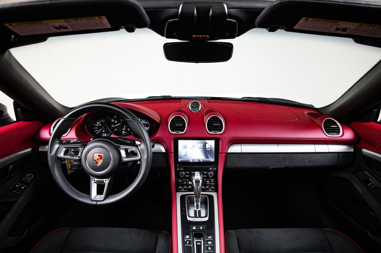 Certified 2023 Porsche 718 Boxster Spyder RWD image 24