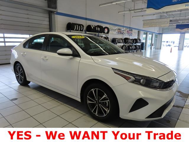 Used 2024 Kia Forte LXS FWD image 14