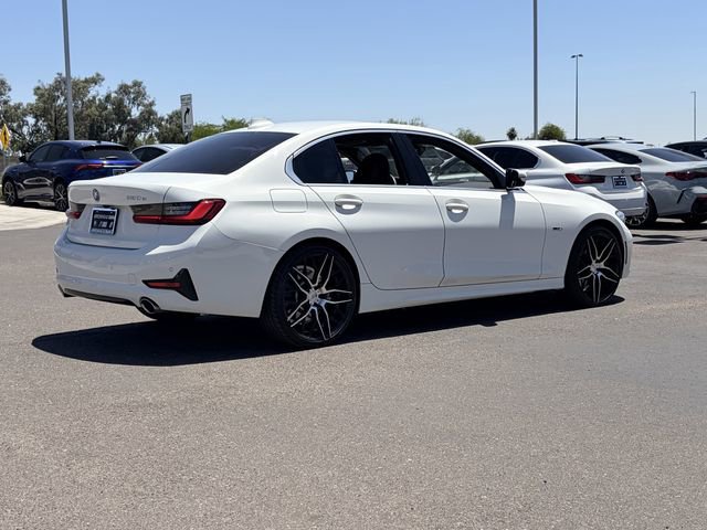 Used 2022 BMW 330e w/ M Sport Package RWD image 6