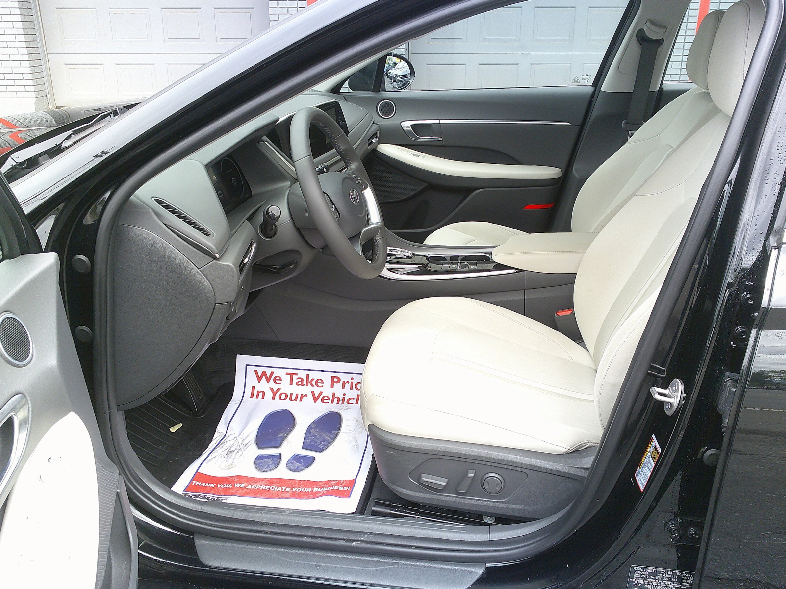 Used 2023 Hyundai Sonata SEL w/ Convenience Package FWD image 14