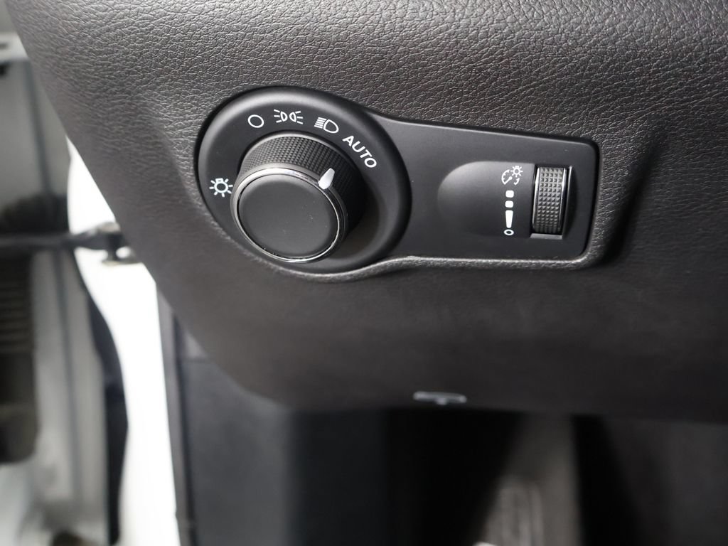 Used 2025 Jeep Compass Sport AWD/4WD image 31