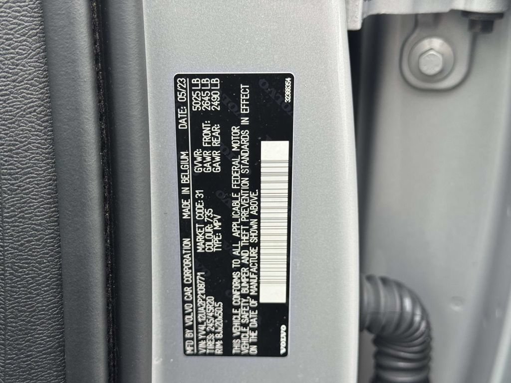 Certified 2023 Volvo XC40 B5 Ultimate w/ Protection Package Premier AWD/4WD image 19