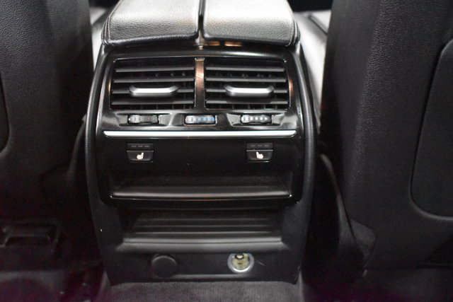 Used 2018 BMW 530e xDrive AWD/4WD image 23