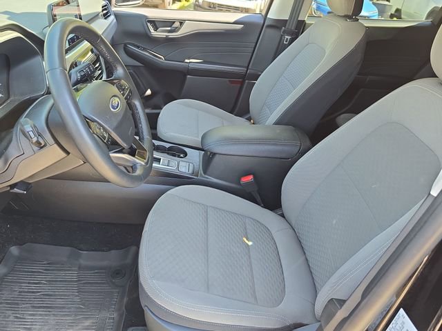 Used 2022 Ford Escape SE w/ SE Sport Appearance Package image 11