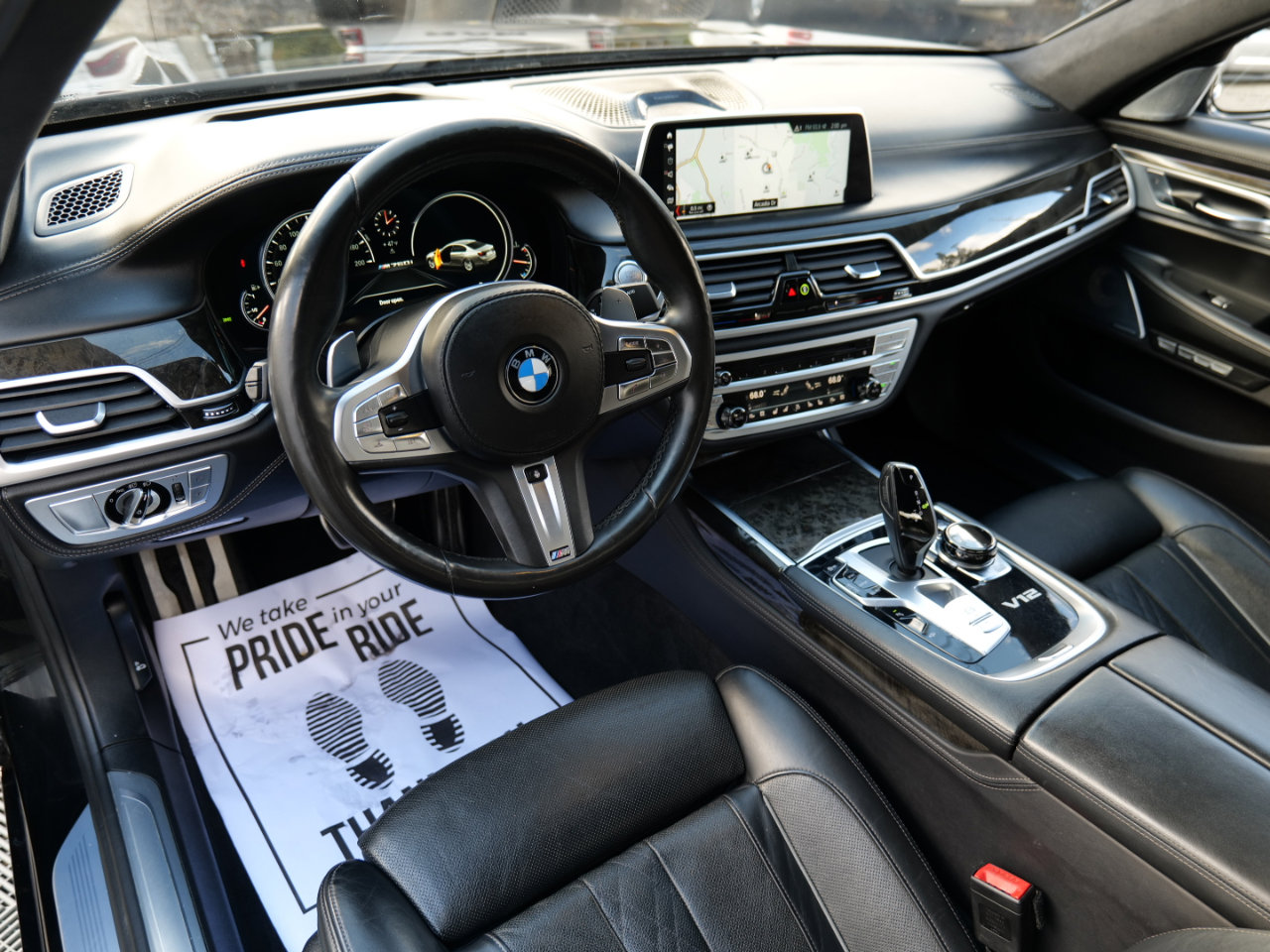 Used 2018 BMW M760i xDrive image 13