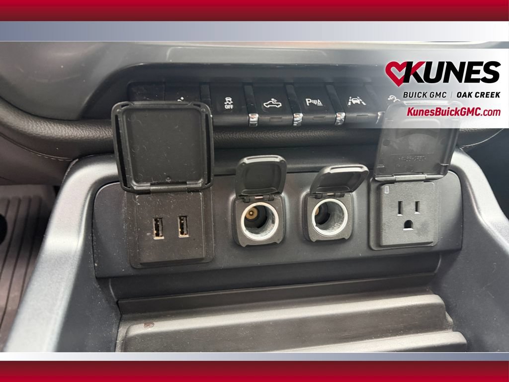 Used 2016 Chevrolet Silverado 1500 LTZ Z71 w/ LTZ Plus Package AWD/4WD image 31
