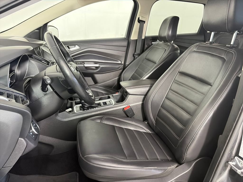 Certified 2019 Ford Escape Titanium AWD/4WD image 11