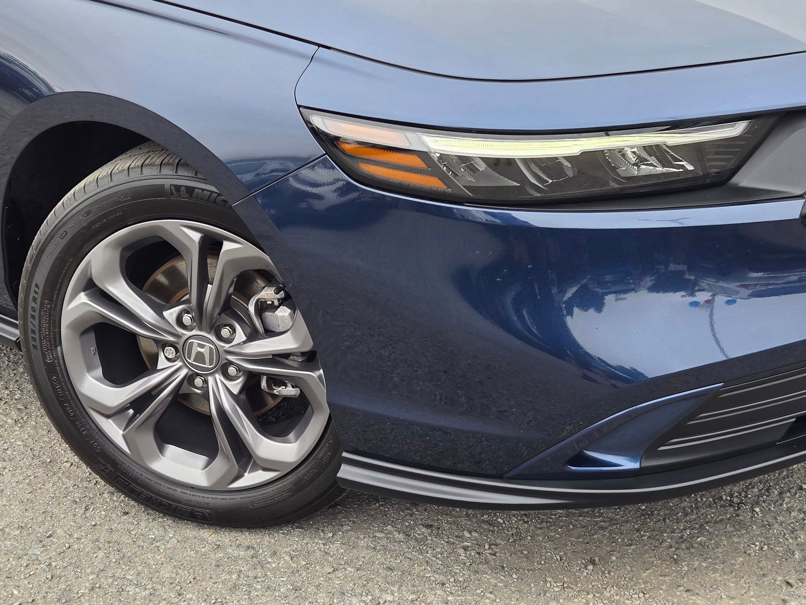 Used 2024 Honda Accord EX image 9