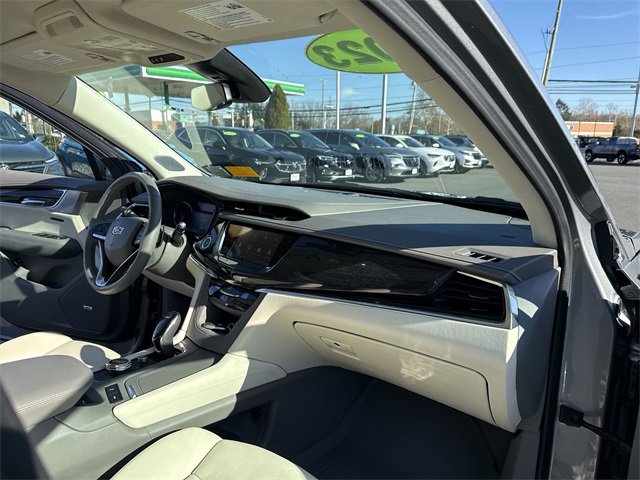 Used 2023 Cadillac XT6 Premium Luxury image 30