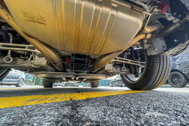 Used 2021 Aston Martin DBX image 79