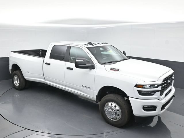 New 2026 RAM 3500 Big Horn AWD/4WD image 32