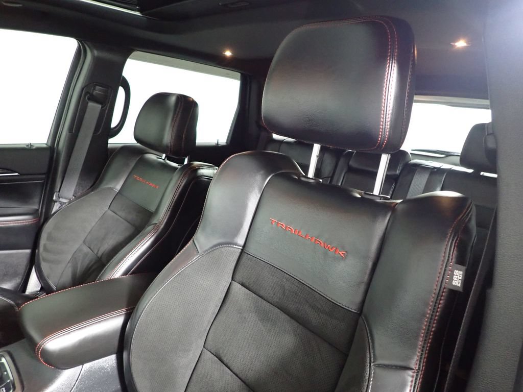 Used 2020 Jeep Grand Cherokee Trailhawk AWD/4WD image 27