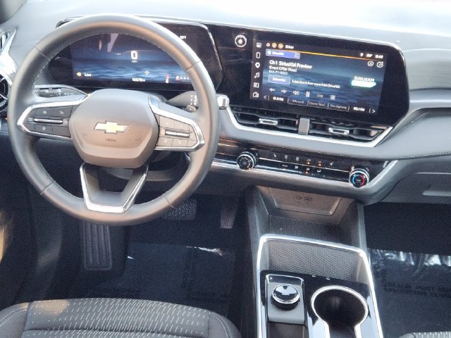 Used 2026 Chevrolet Equinox LT FWD image 27