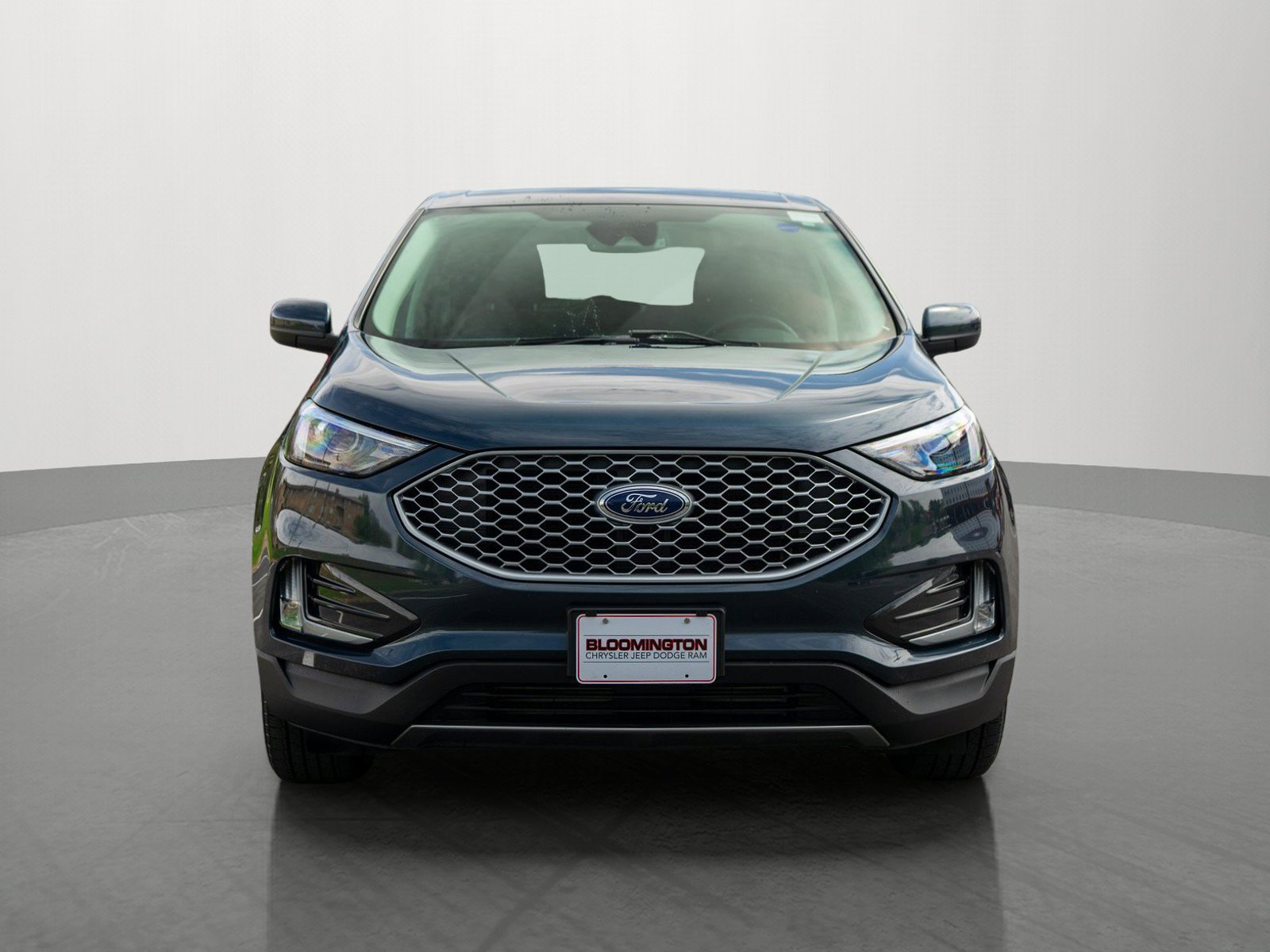Used 2024 Ford Edge SEL w/ Convenience Package AWD/4WD image 2