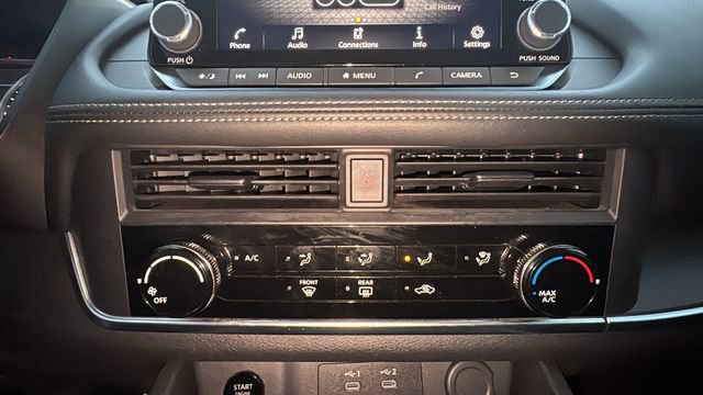 Used 2024 Nissan Rogue S image 22