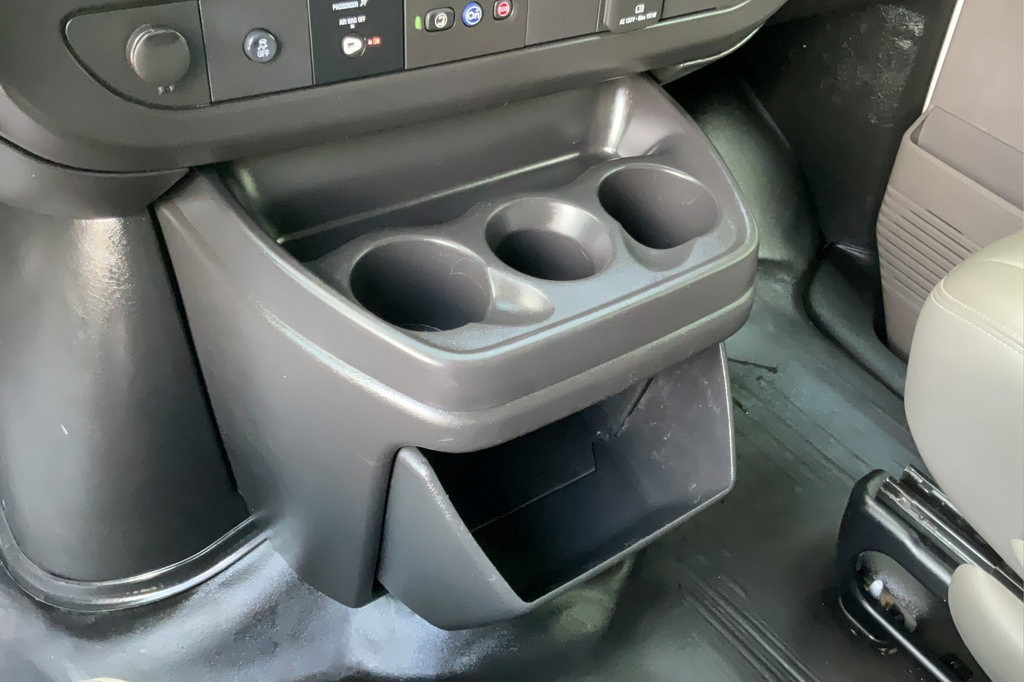 Certified 2022 GMC Savana 2500 w/ Driver Convenience Package RWD image 15