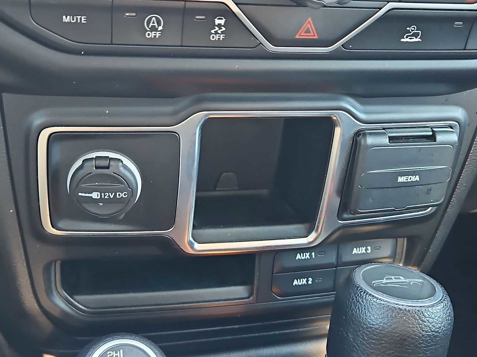 Used 2022 Jeep Gladiator Sport image 28