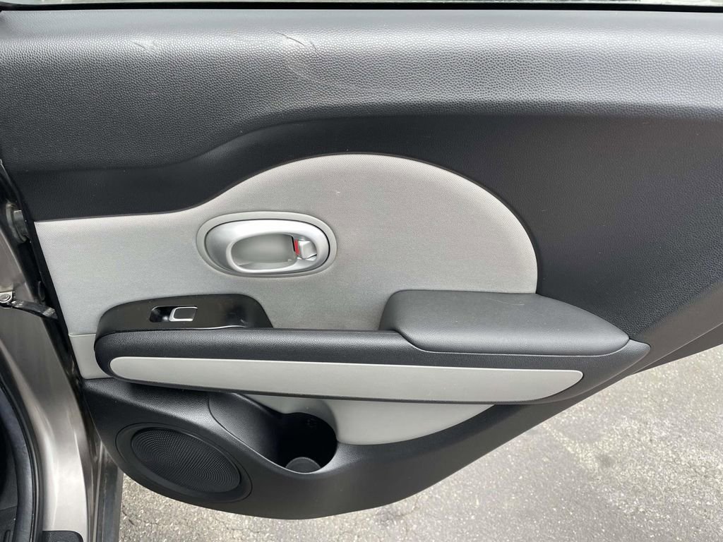 Used 2018 Kia Soul + image 41