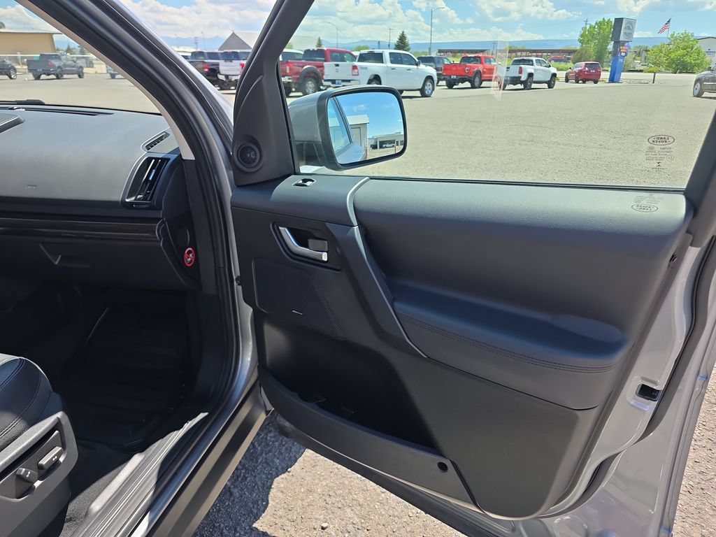 Used 2015 Land Rover LR2 AWD/4WD image 29
