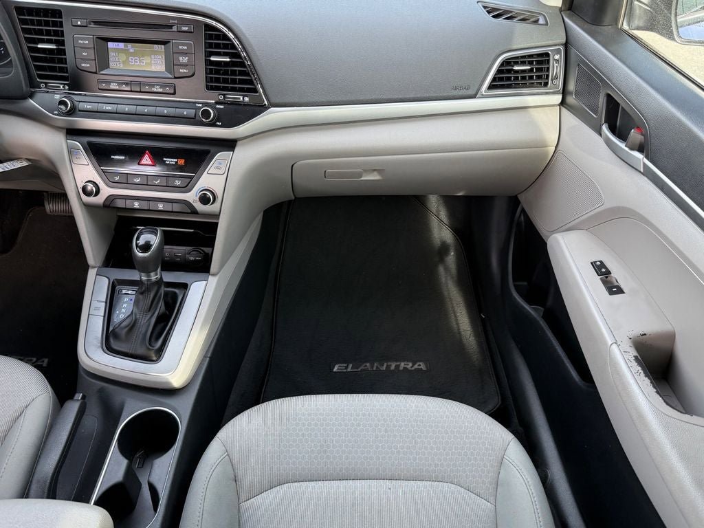 Used 2017 Hyundai Elantra SE FWD image 15