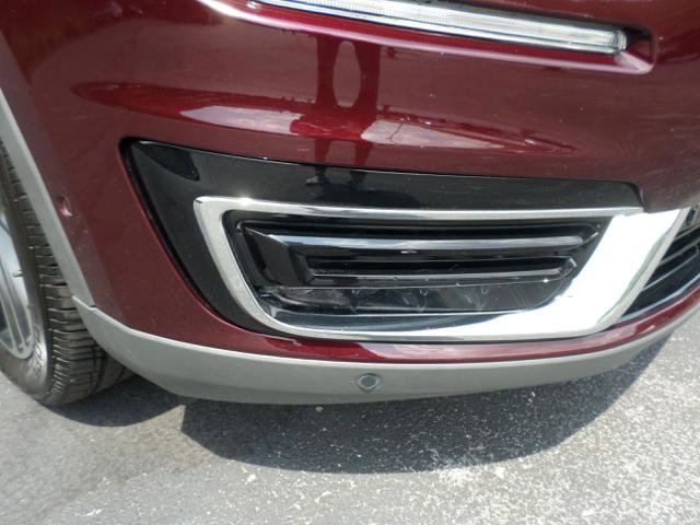 Used 2019 Lincoln Nautilus Reserve image 12