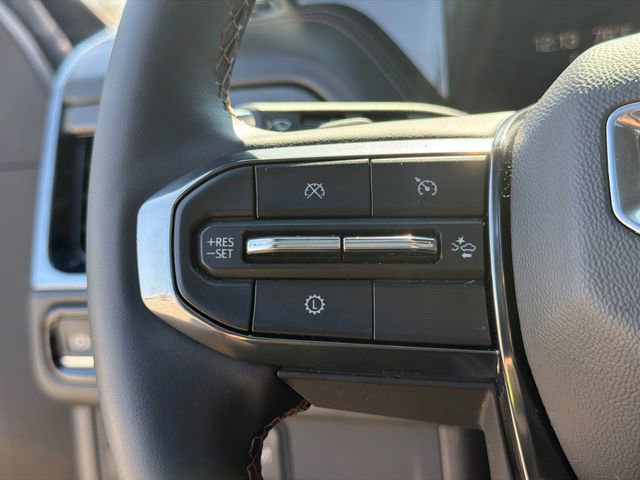 Used 2025 GMC Yukon XL AT4 w/ AT4 Premium Package image 25