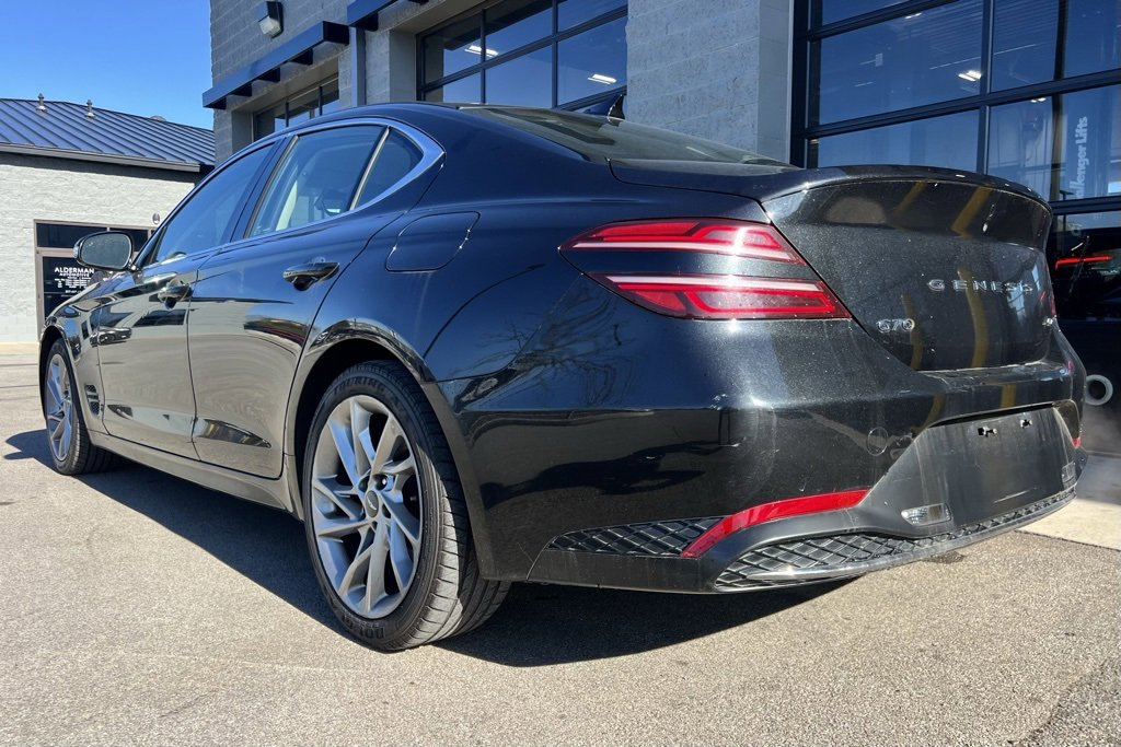 Used 2022 Genesis G70 2.0T image 6