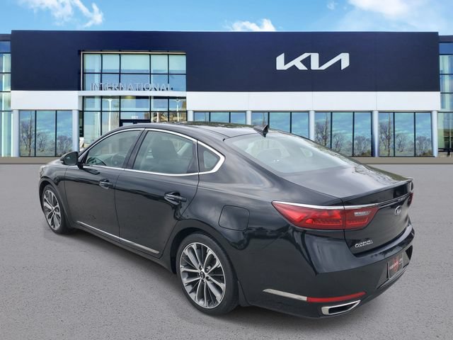Used 2017 Kia Cadenza Technology FWD image 4