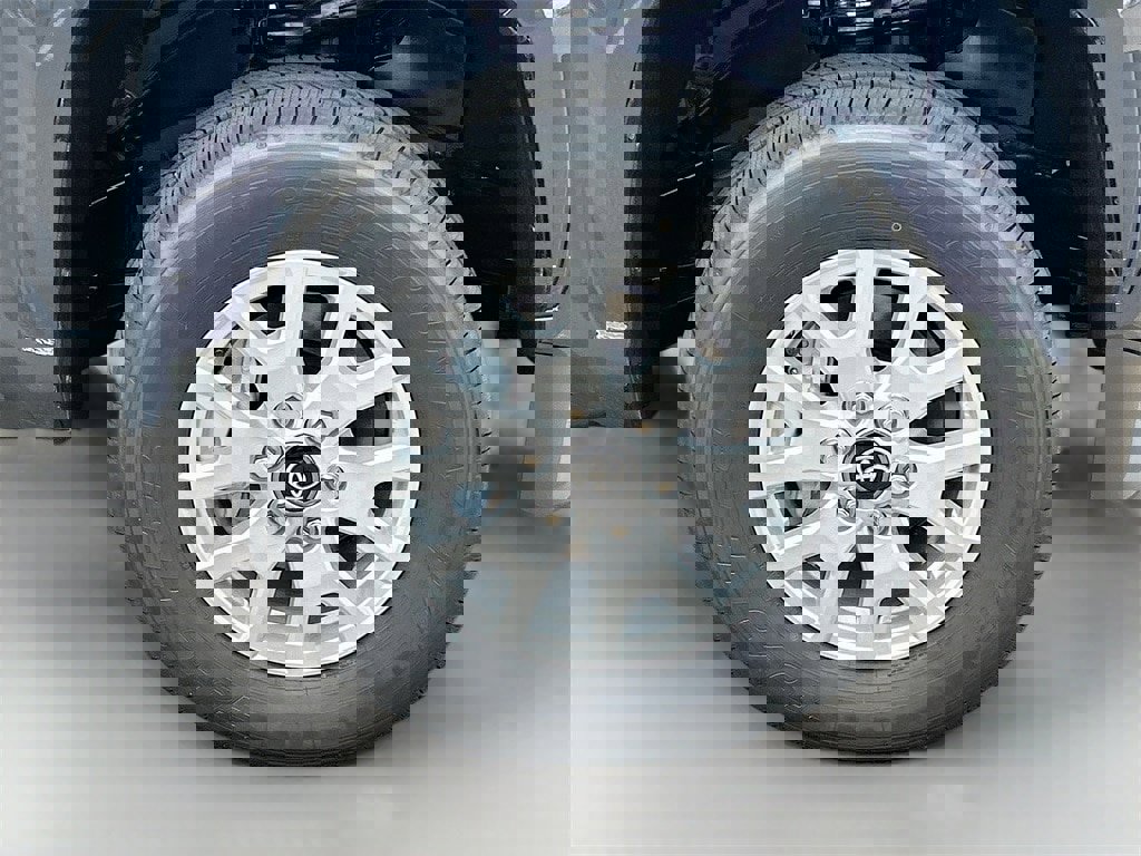 New 2025 Toyota Tacoma SR5 image 9