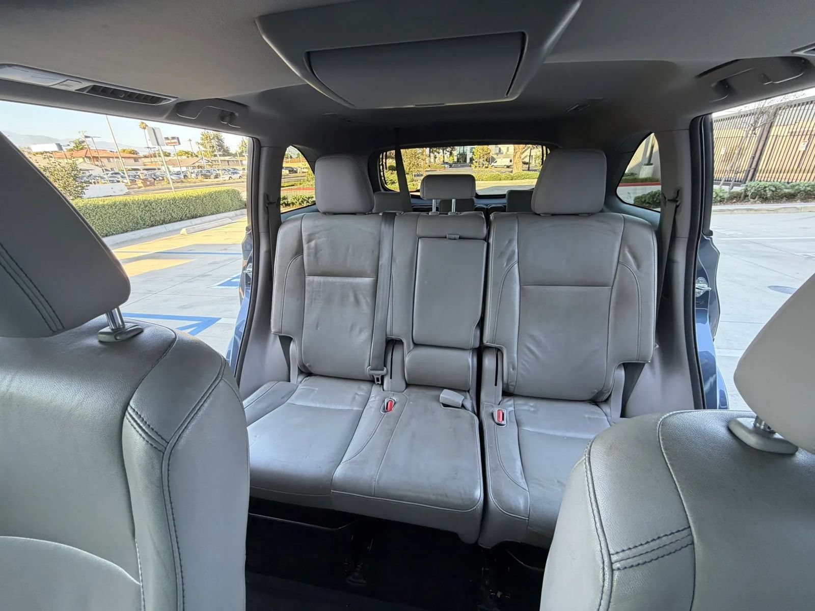 Used 2014 Toyota Highlander XLE FWD image 8
