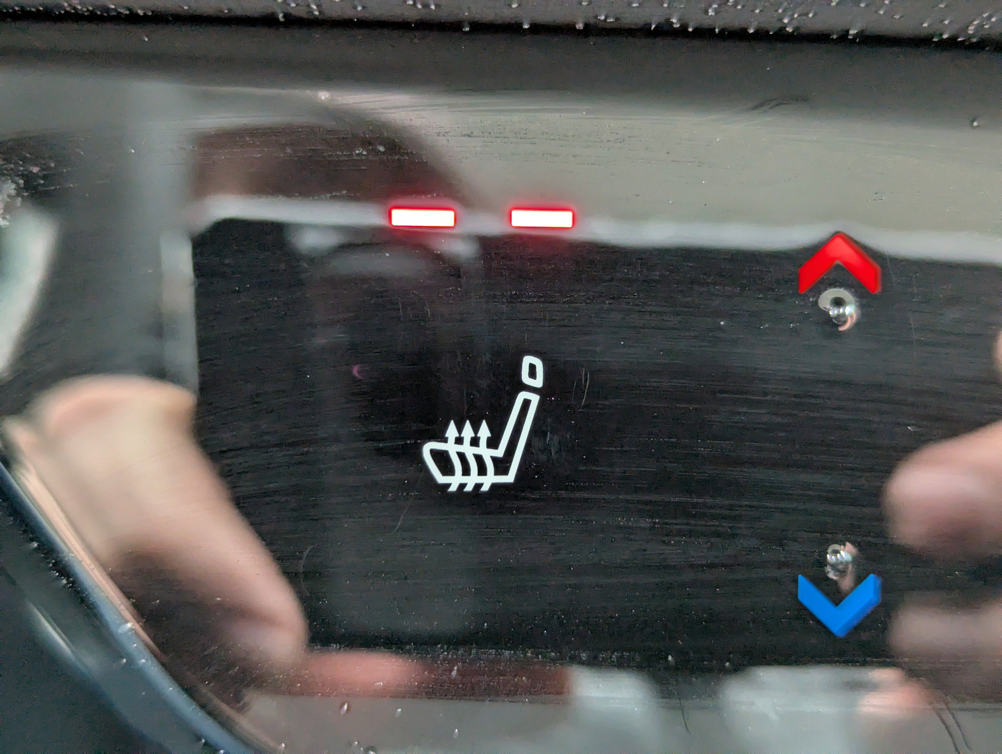 New 2026 Nissan Kicks SR w/ Cold Weather Package image 18