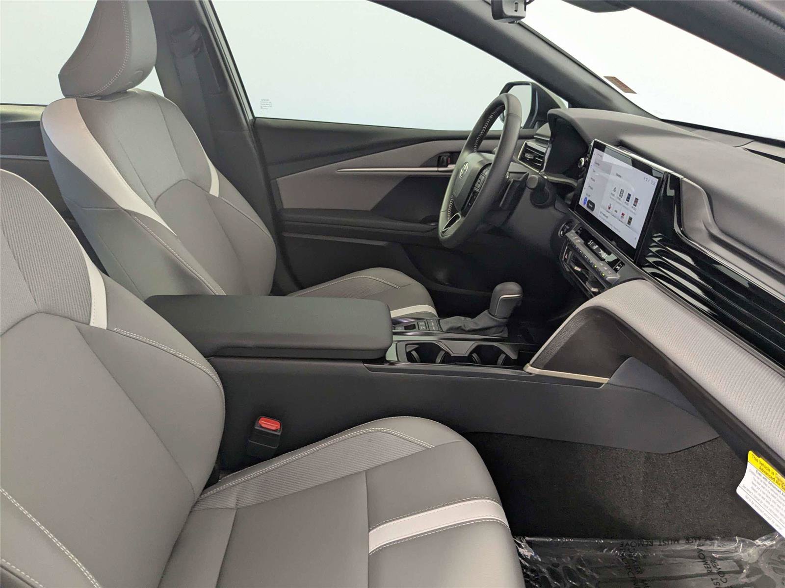 Certified 2026 Toyota Camry SE w/ Multimedia Upgrade Package FWD image 31