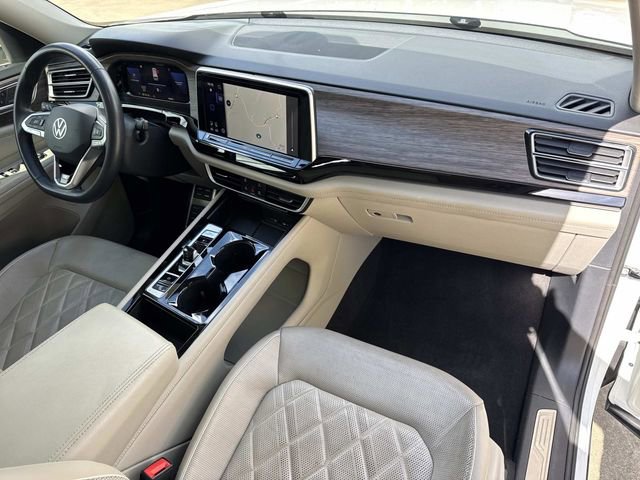 Used 2024 Volkswagen Atlas SEL Premium R-Line image 17