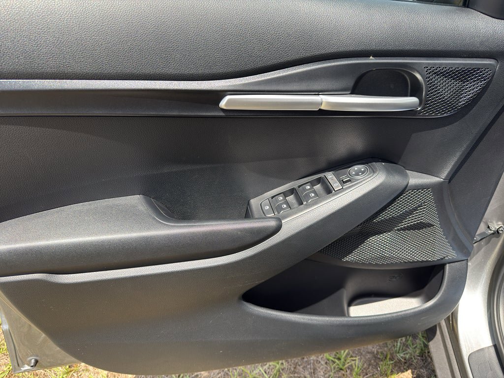 New 2026 Kia Seltos LX FWD image 9