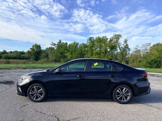 Certified 2023 Kia Forte LXS w/ LXS Technology Package FWD image 2