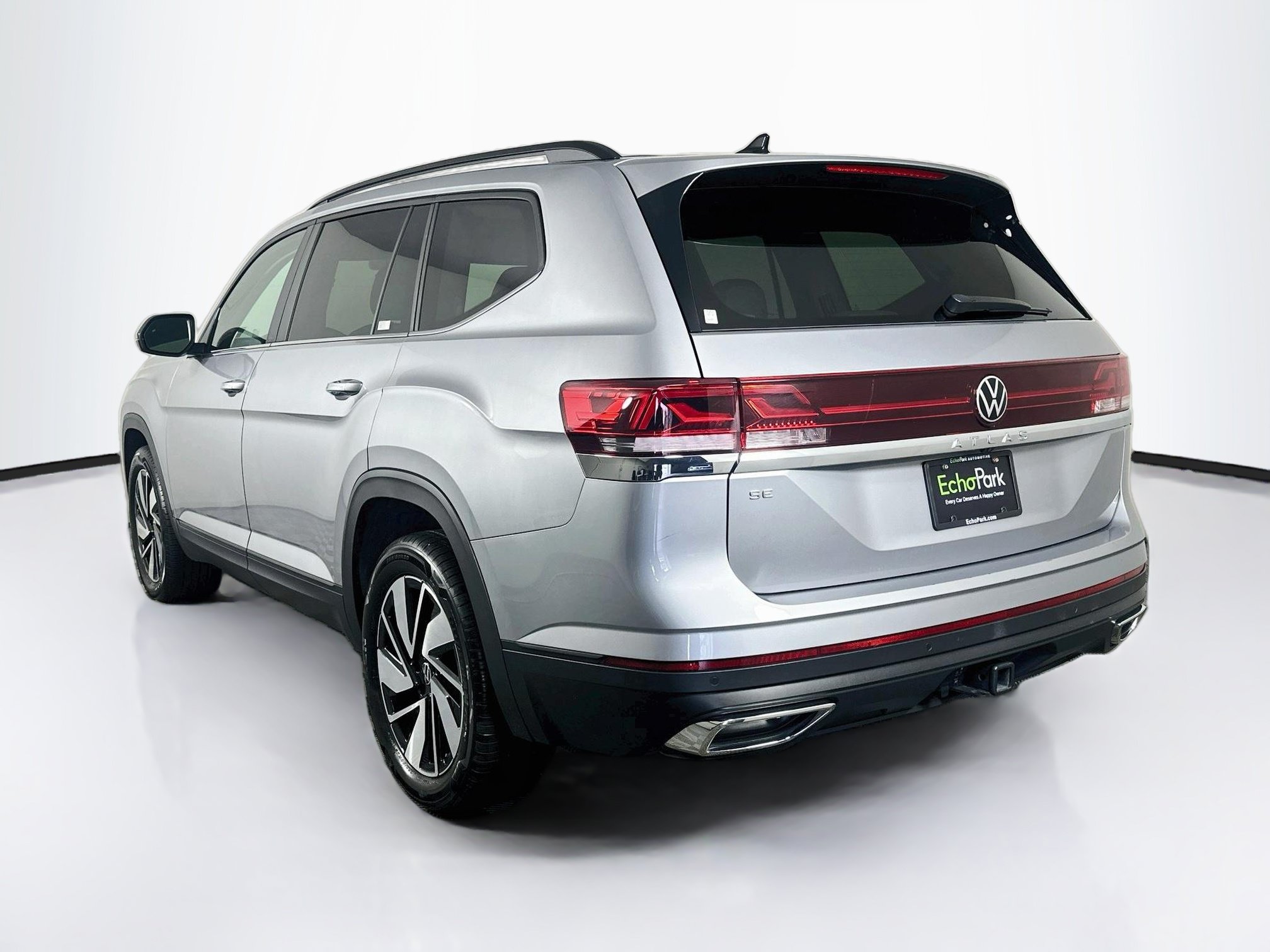 Used 2026 Volkswagen Atlas SE FWD image 5