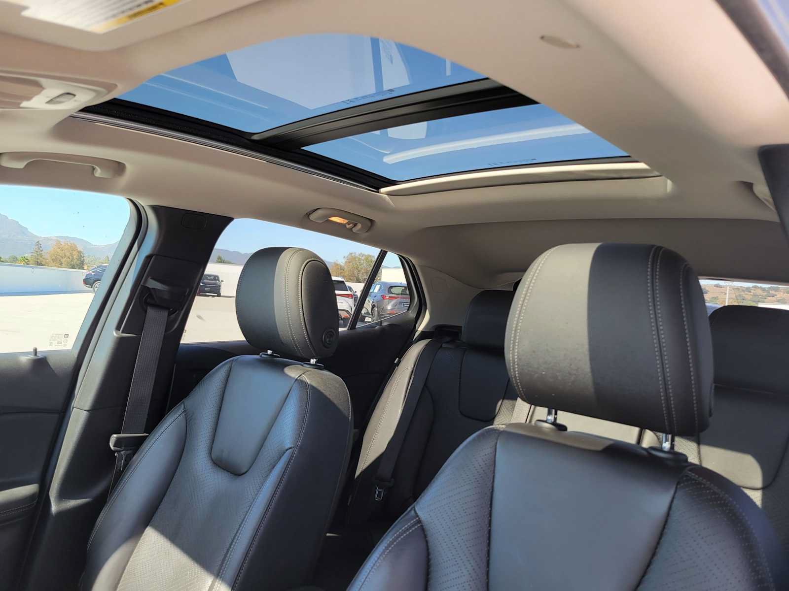 Used 2020 Buick Encore GX Essence w/ Experience Buick Package FWD image 24