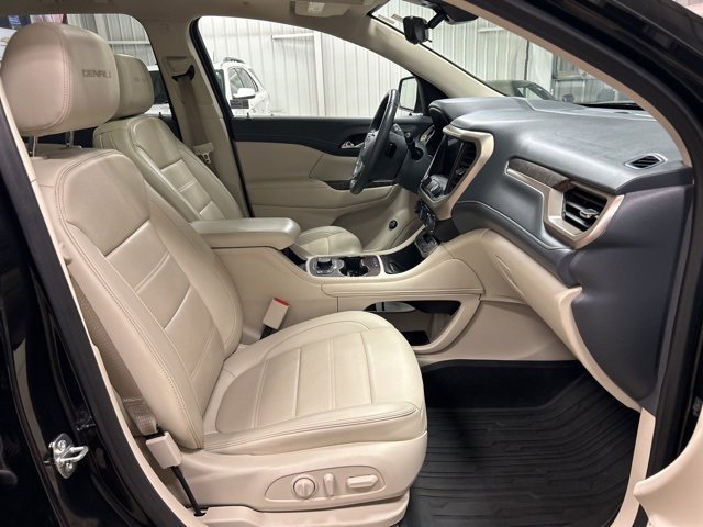 Used 2023 GMC Acadia Denali image 28