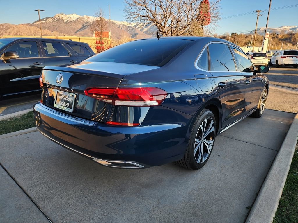 Used 2022 Volkswagen Passat 2.0T SE image 5