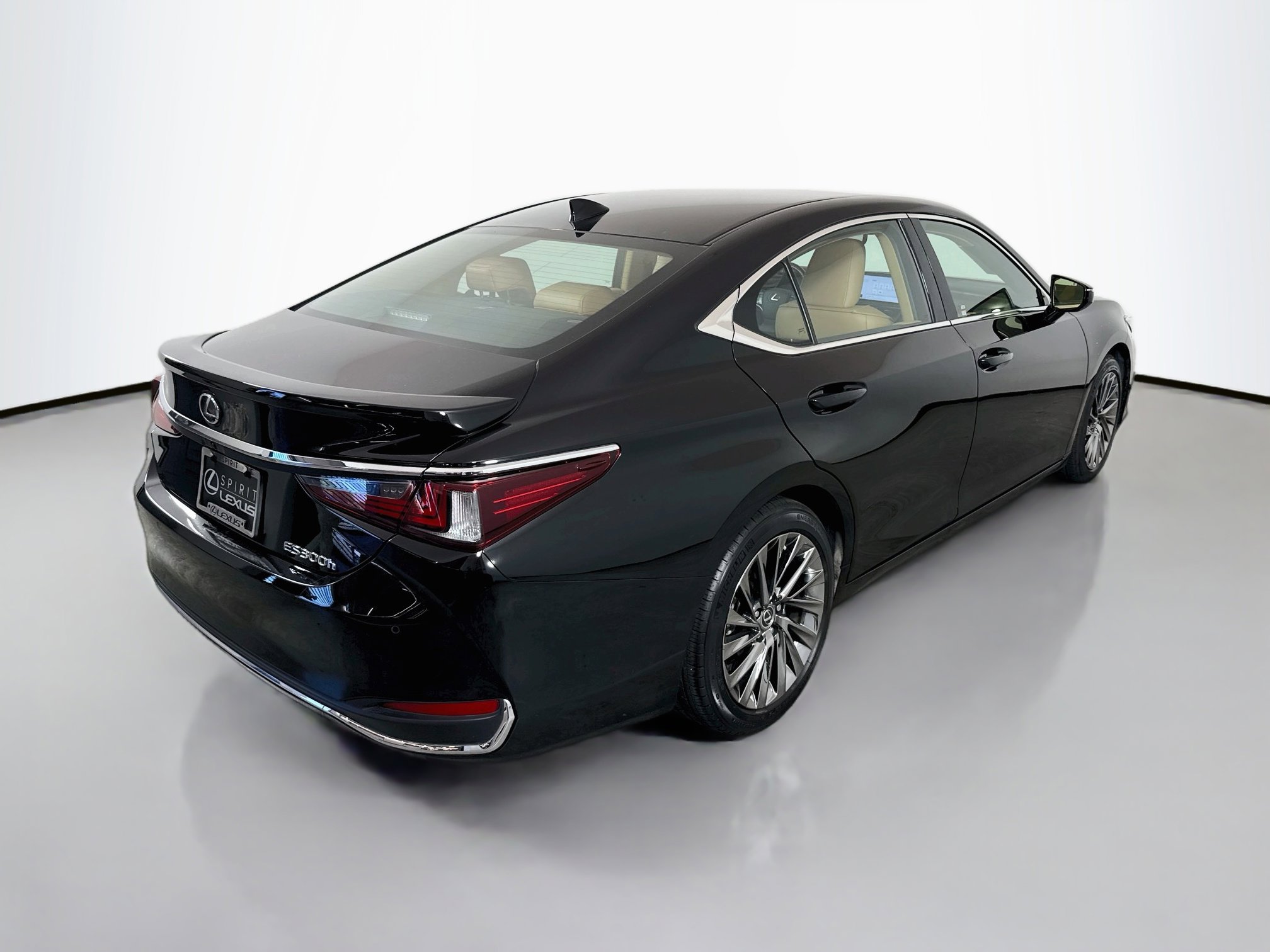 Used 2024 Lexus ES 300h w/ Accessory Package (Z2) FWD image 7