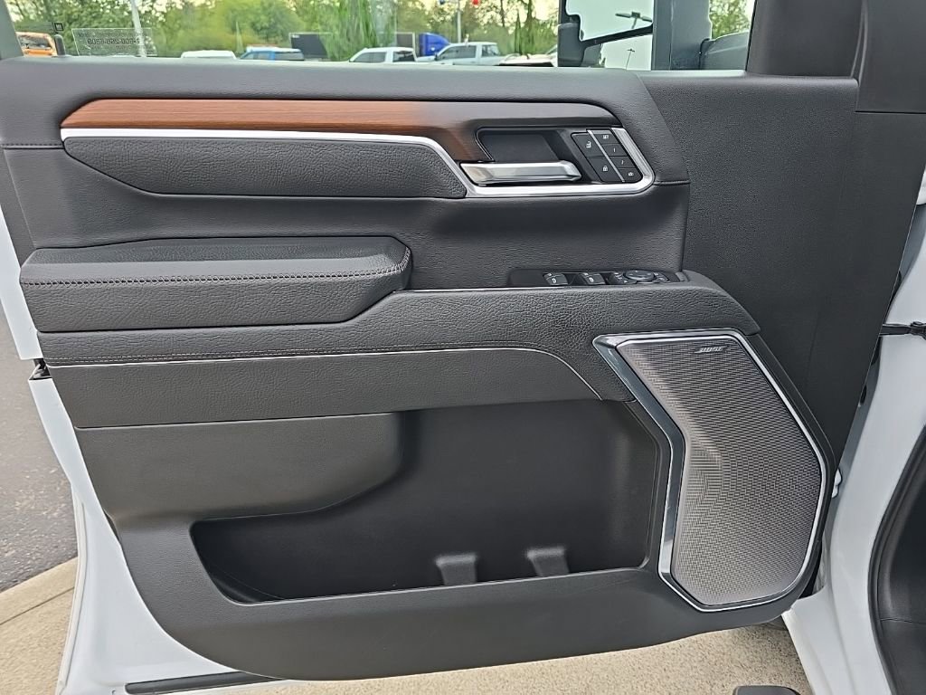Used 2025 GMC Sierra 3500 Denali image 24